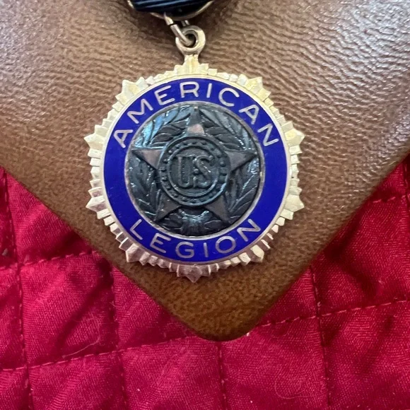 American Legion Past Commander Medal Gold Filled - Picture 3 of 7